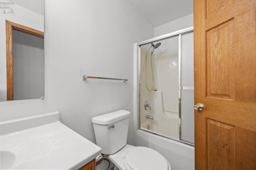 402 Snow Court, Sandusky, 44870, 3 Bedrooms Bedrooms, ,2 BathroomsBathrooms,Residential,For Sale,Snow,20261079