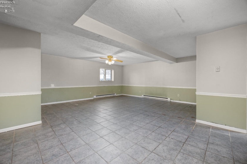 402 Snow Court, Sandusky, 44870, 3 Bedrooms Bedrooms, ,2 BathroomsBathrooms,Residential,For Sale,Snow,20261079