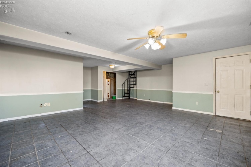 402 Snow Court, Sandusky, 44870, 3 Bedrooms Bedrooms, ,2 BathroomsBathrooms,Residential,For Sale,Snow,20261079