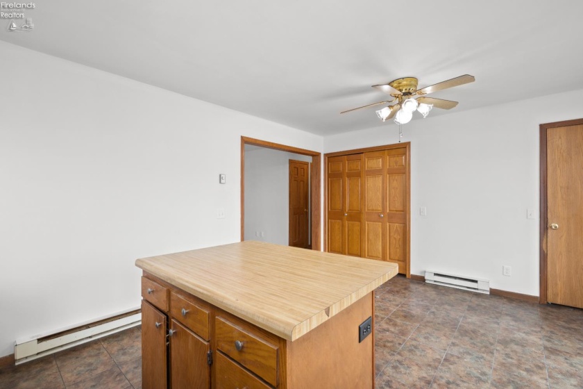 402 Snow Court, Sandusky, 44870, 3 Bedrooms Bedrooms, ,2 BathroomsBathrooms,Residential,For Sale,Snow,20261079