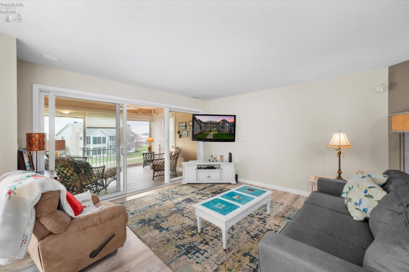 10654 Bayshore Road, Marblehead, 43440, 4 Bedrooms Bedrooms, ,5 BathroomsBathrooms,Residential,For Sale,Bayshore,20261068