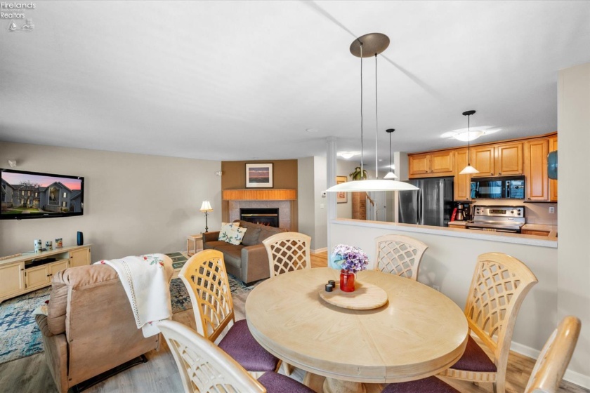 10654 Bayshore Road, Marblehead, 43440, 4 Bedrooms Bedrooms, ,5 BathroomsBathrooms,Residential,For Sale,Bayshore,20261068