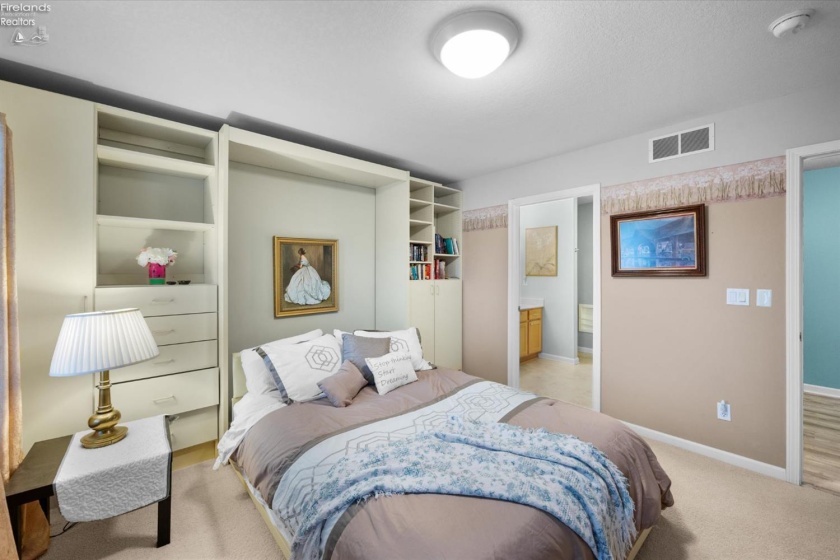 10654 Bayshore Road, Marblehead, 43440, 4 Bedrooms Bedrooms, ,5 BathroomsBathrooms,Residential,For Sale,Bayshore,20261068