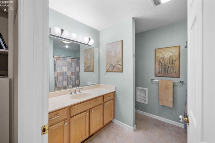 10654 Bayshore Road, Marblehead, 43440, 4 Bedrooms Bedrooms, ,5 BathroomsBathrooms,Residential,For Sale,Bayshore,20261068