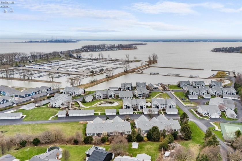 10654 Bayshore Road, Marblehead, 43440, 4 Bedrooms Bedrooms, ,5 BathroomsBathrooms,Residential,For Sale,Bayshore,20261068