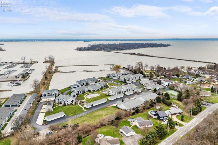 10654 Bayshore Road, Marblehead, 43440, 4 Bedrooms Bedrooms, ,5 BathroomsBathrooms,Residential,For Sale,Bayshore,20261068
