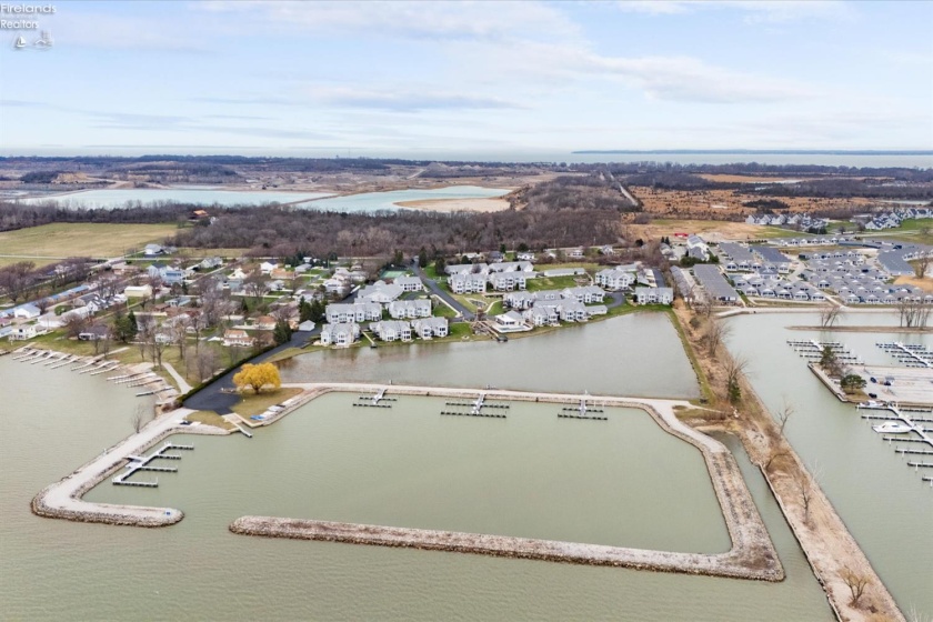 10654 Bayshore Road, Marblehead, 43440, 4 Bedrooms Bedrooms, ,5 BathroomsBathrooms,Residential,For Sale,Bayshore,20261068