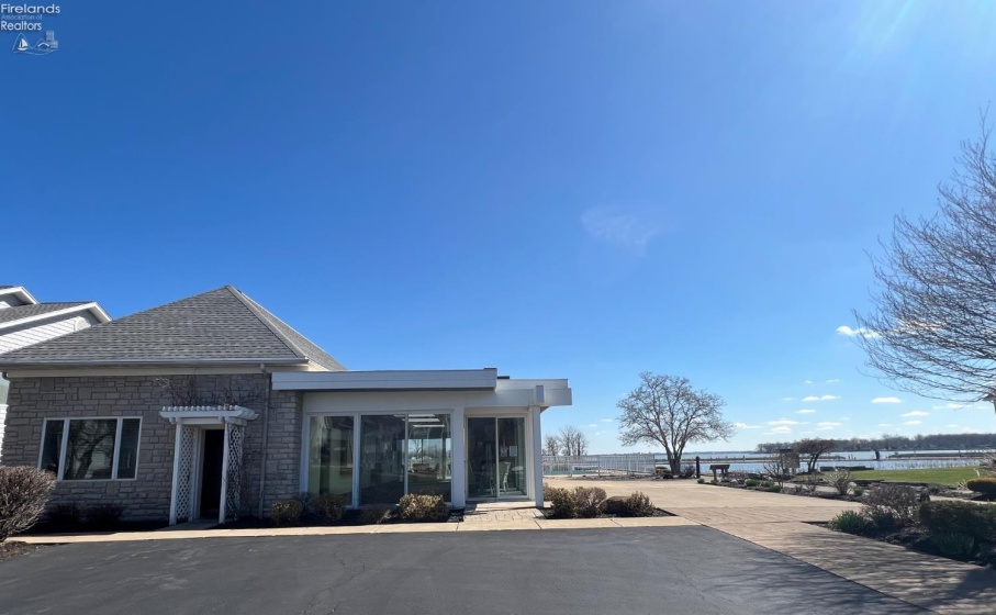 10654 Bayshore Road, Marblehead, 43440, 4 Bedrooms Bedrooms, ,5 BathroomsBathrooms,Residential,For Sale,Bayshore,20261068