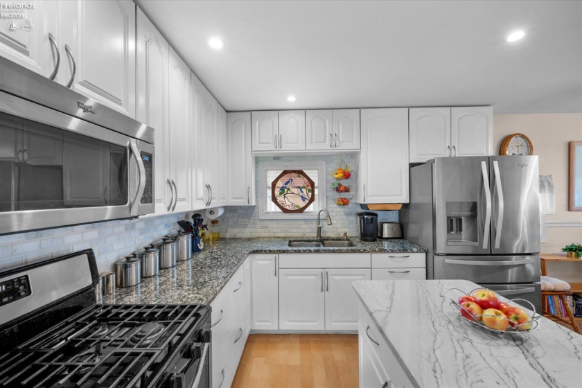 1623 Catawba Road, Port Clinton, 43452, 2 Bedrooms Bedrooms, ,2 BathroomsBathrooms,Residential,For Sale,Catawba,20261077