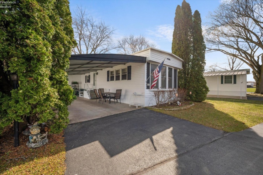 1623 Catawba Road, Port Clinton, 43452, 2 Bedrooms Bedrooms, ,2 BathroomsBathrooms,Residential,For Sale,Catawba,20261077