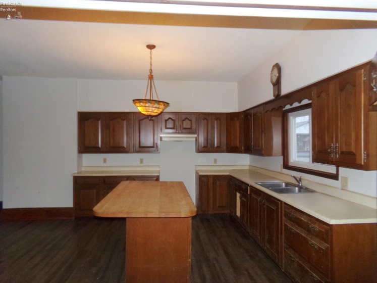 4 Township Road 132, Tiffin, 44883, 4 Bedrooms Bedrooms, ,2 BathroomsBathrooms,Residential,For Sale,Township Road 132,20261085