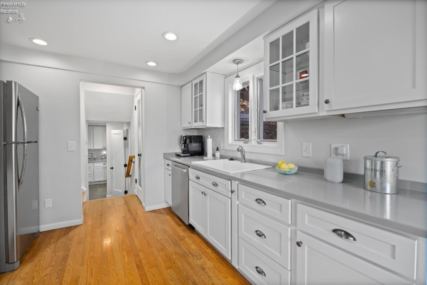 18500 Edgewood Drive, Rocky River, 44116, 3 Bedrooms Bedrooms, ,2 BathroomsBathrooms,Residential,For Sale,Edgewood,20261087