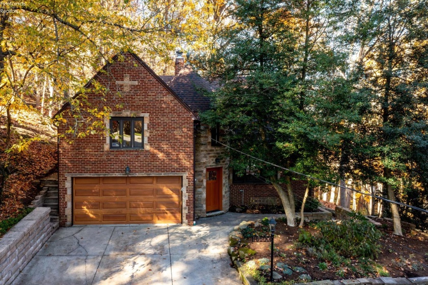 18500 Edgewood Drive, Rocky River, 44116, 3 Bedrooms Bedrooms, ,2 BathroomsBathrooms,Residential,For Sale,Edgewood,20261087