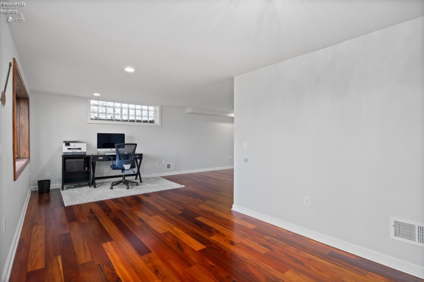 18500 Edgewood Drive, Rocky River, 44116, 3 Bedrooms Bedrooms, ,2 BathroomsBathrooms,Residential,For Sale,Edgewood,20261087