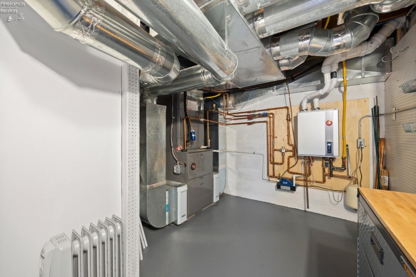 18500 Edgewood Drive, Rocky River, 44116, 3 Bedrooms Bedrooms, ,2 BathroomsBathrooms,Residential,For Sale,Edgewood,20261087