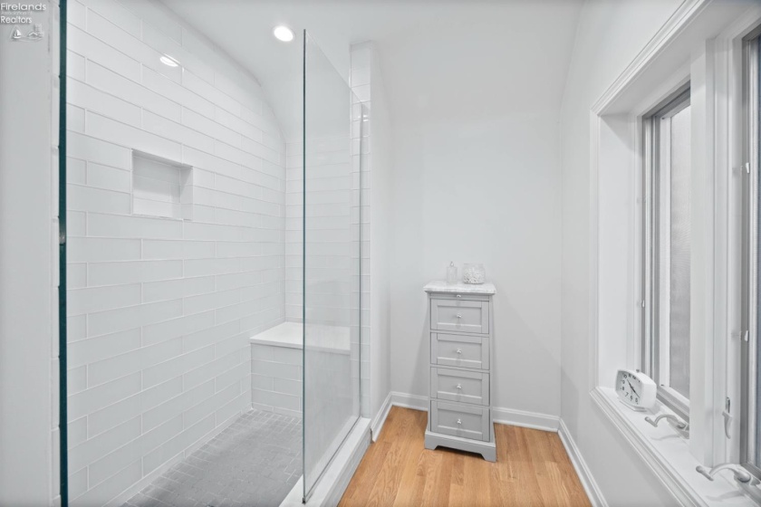 18500 Edgewood Drive, Rocky River, 44116, 3 Bedrooms Bedrooms, ,2 BathroomsBathrooms,Residential,For Sale,Edgewood,20261087