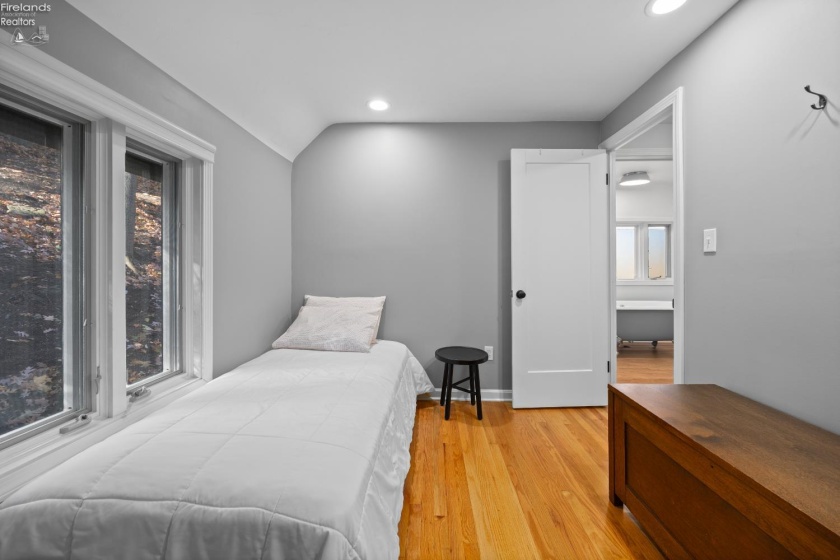 18500 Edgewood Drive, Rocky River, 44116, 3 Bedrooms Bedrooms, ,2 BathroomsBathrooms,Residential,For Sale,Edgewood,20261087