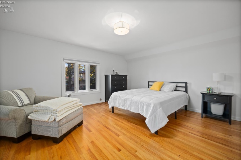 18500 Edgewood Drive, Rocky River, 44116, 3 Bedrooms Bedrooms, ,2 BathroomsBathrooms,Residential,For Sale,Edgewood,20261087