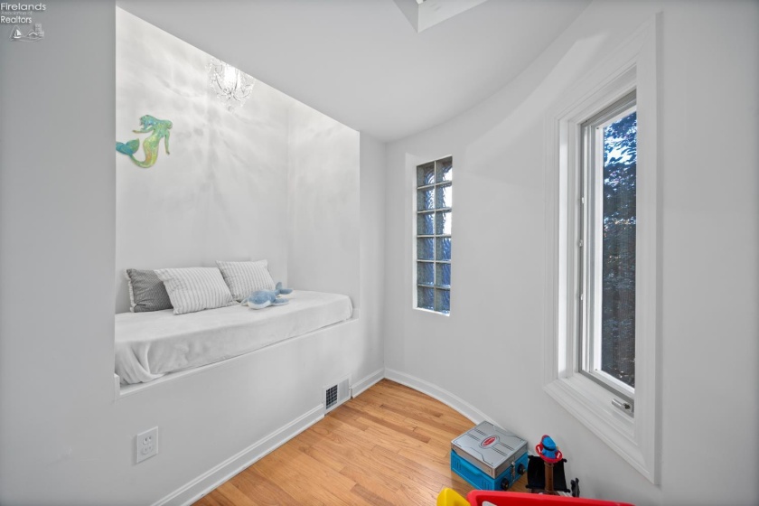 18500 Edgewood Drive, Rocky River, 44116, 3 Bedrooms Bedrooms, ,2 BathroomsBathrooms,Residential,For Sale,Edgewood,20261087