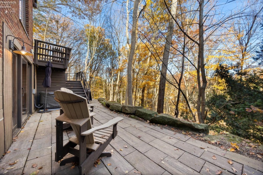 18500 Edgewood Drive, Rocky River, 44116, 3 Bedrooms Bedrooms, ,2 BathroomsBathrooms,Residential,For Sale,Edgewood,20261087