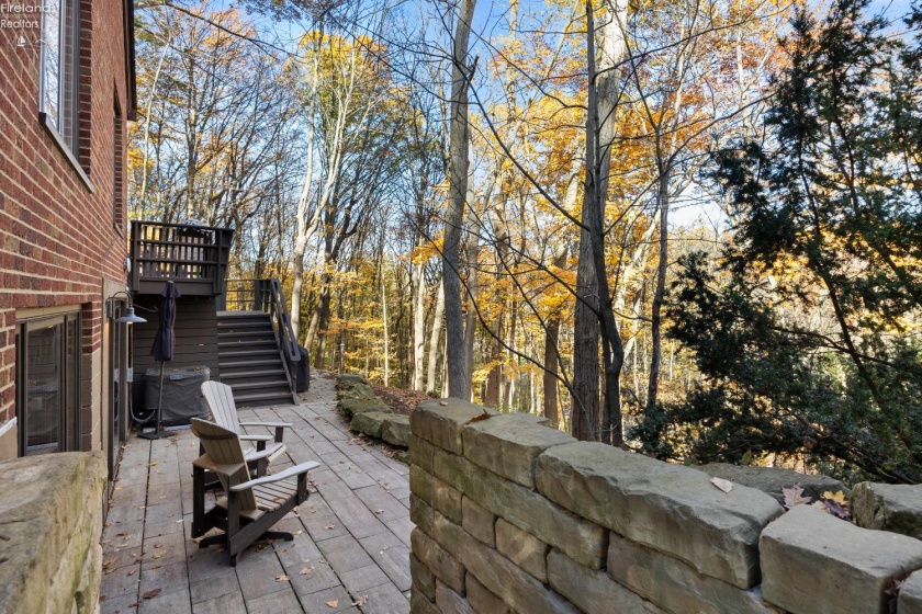 18500 Edgewood Drive, Rocky River, 44116, 3 Bedrooms Bedrooms, ,2 BathroomsBathrooms,Residential,For Sale,Edgewood,20261087