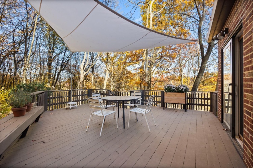 18500 Edgewood Drive, Rocky River, 44116, 3 Bedrooms Bedrooms, ,2 BathroomsBathrooms,Residential,For Sale,Edgewood,20261087