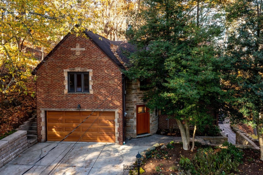 18500 Edgewood Drive, Rocky River, 44116, 3 Bedrooms Bedrooms, ,2 BathroomsBathrooms,Residential,For Sale,Edgewood,20261087