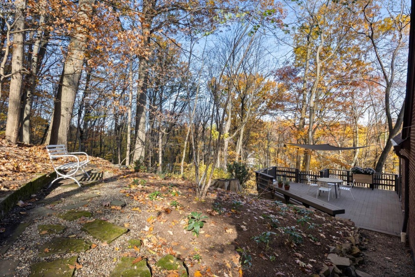 18500 Edgewood Drive, Rocky River, 44116, 3 Bedrooms Bedrooms, ,2 BathroomsBathrooms,Residential,For Sale,Edgewood,20261087