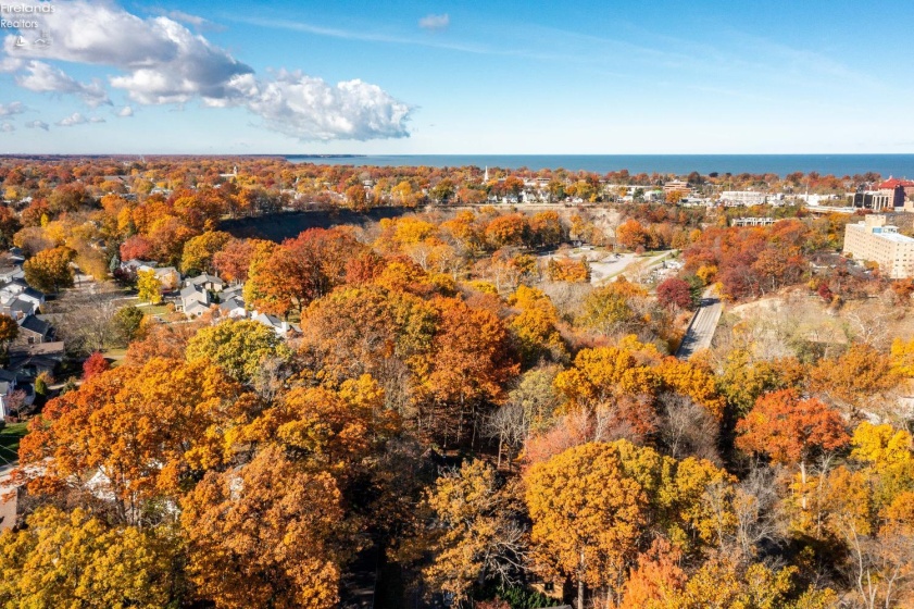 18500 Edgewood Drive, Rocky River, 44116, 3 Bedrooms Bedrooms, ,2 BathroomsBathrooms,Residential,For Sale,Edgewood,20261087