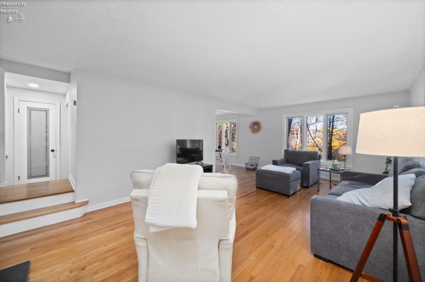 18500 Edgewood Drive, Rocky River, 44116, 3 Bedrooms Bedrooms, ,2 BathroomsBathrooms,Residential,For Sale,Edgewood,20261087