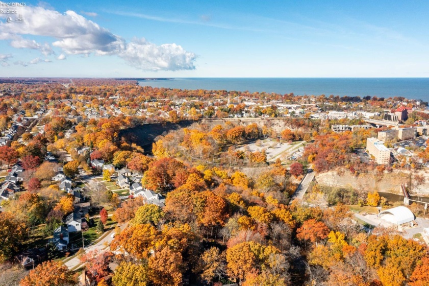 18500 Edgewood Drive, Rocky River, 44116, 3 Bedrooms Bedrooms, ,2 BathroomsBathrooms,Residential,For Sale,Edgewood,20261087