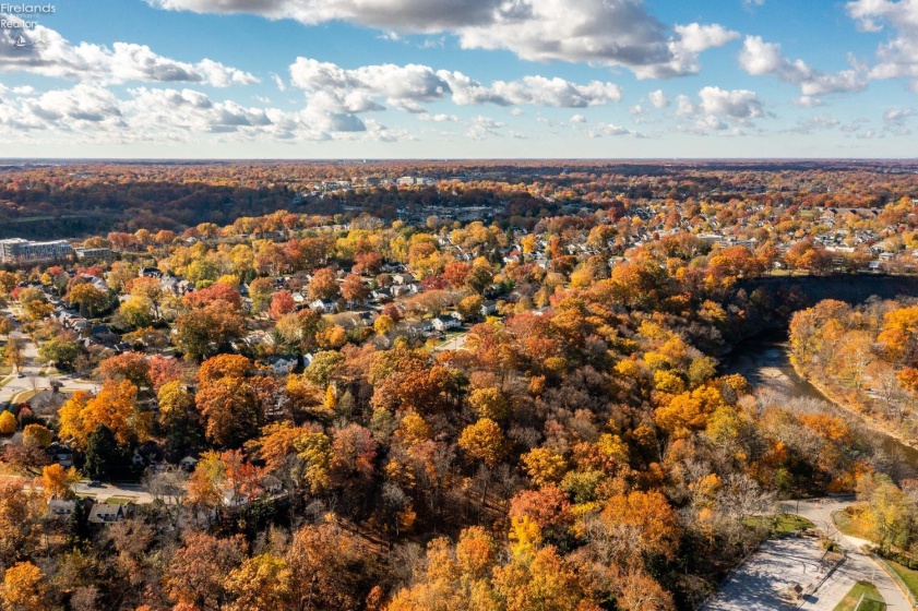 18500 Edgewood Drive, Rocky River, 44116, 3 Bedrooms Bedrooms, ,2 BathroomsBathrooms,Residential,For Sale,Edgewood,20261087