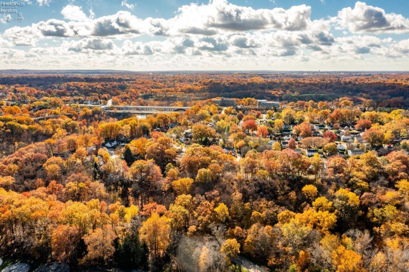 18500 Edgewood Drive, Rocky River, 44116, 3 Bedrooms Bedrooms, ,2 BathroomsBathrooms,Residential,For Sale,Edgewood,20261087