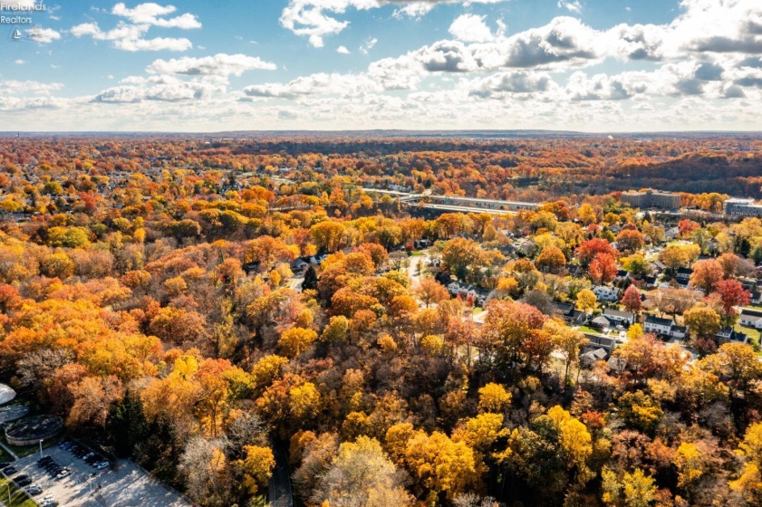 18500 Edgewood Drive, Rocky River, 44116, 3 Bedrooms Bedrooms, ,2 BathroomsBathrooms,Residential,For Sale,Edgewood,20261087