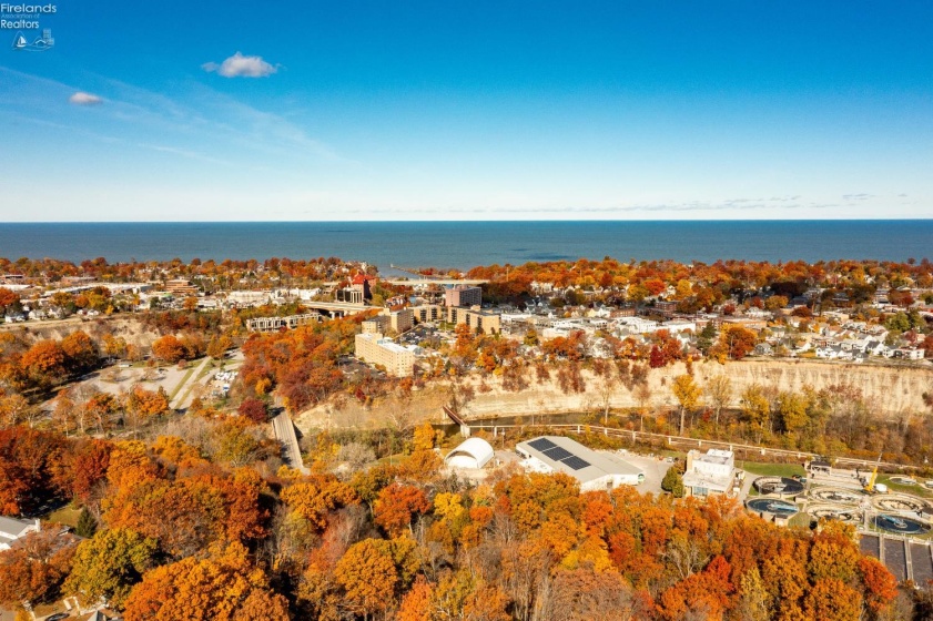 18500 Edgewood Drive, Rocky River, 44116, 3 Bedrooms Bedrooms, ,2 BathroomsBathrooms,Residential,For Sale,Edgewood,20261087