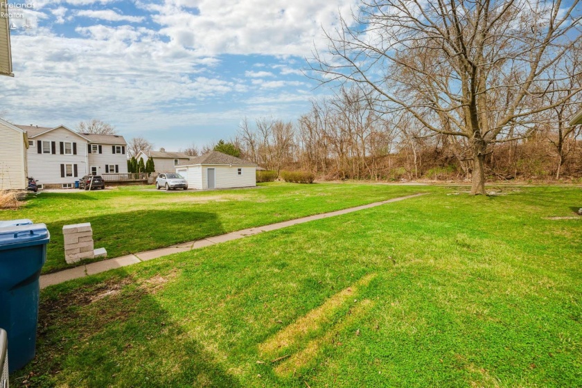 421 4th, Port Clinton, 43452, 2 Bedrooms Bedrooms, ,1 BathroomBathrooms,Residential,For Sale,4th,20261040