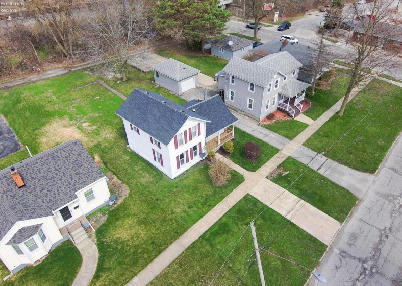 421 4th, Port Clinton, 43452, 2 Bedrooms Bedrooms, ,1 BathroomBathrooms,Residential,For Sale,4th,20261040