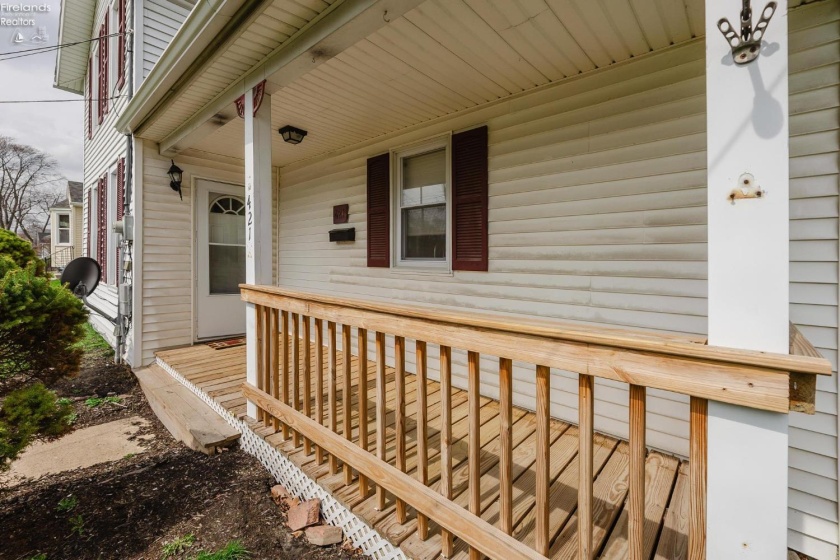 421 4th, Port Clinton, 43452, 2 Bedrooms Bedrooms, ,1 BathroomBathrooms,Residential,For Sale,4th,20261040