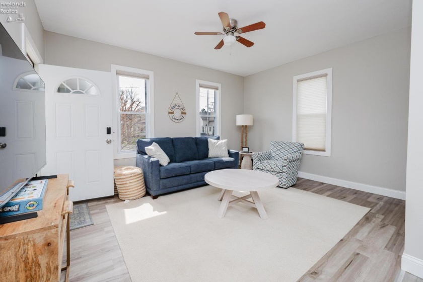 421 4th, Port Clinton, 43452, 2 Bedrooms Bedrooms, ,1 BathroomBathrooms,Residential,For Sale,4th,20261040