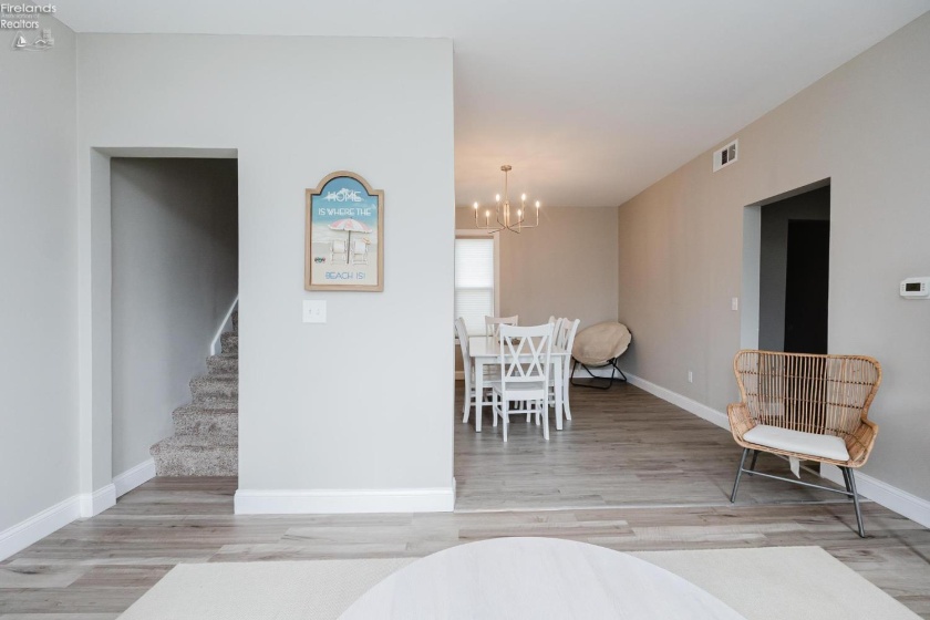 421 4th, Port Clinton, 43452, 2 Bedrooms Bedrooms, ,1 BathroomBathrooms,Residential,For Sale,4th,20261040