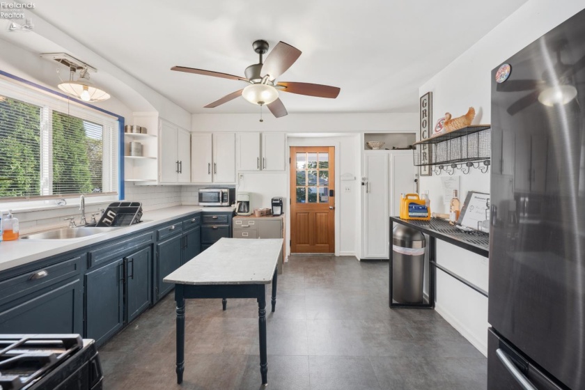 413 Third Street, Port Clinton, 43452, 3 Bedrooms Bedrooms, ,2 BathroomsBathrooms,Residential,For Sale,Third,20261090