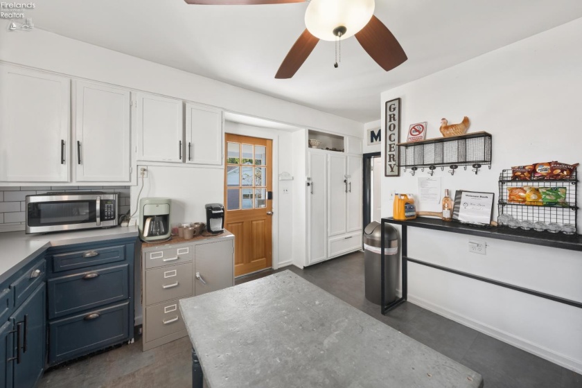 413 Third Street, Port Clinton, 43452, 3 Bedrooms Bedrooms, ,2 BathroomsBathrooms,Residential,For Sale,Third,20261090