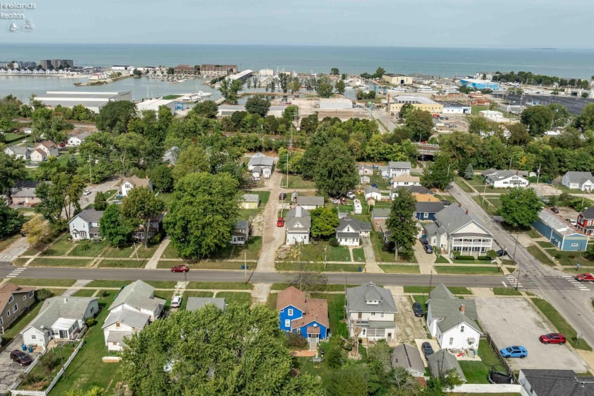 413 Third Street, Port Clinton, 43452, 3 Bedrooms Bedrooms, ,2 BathroomsBathrooms,Residential,For Sale,Third,20261090