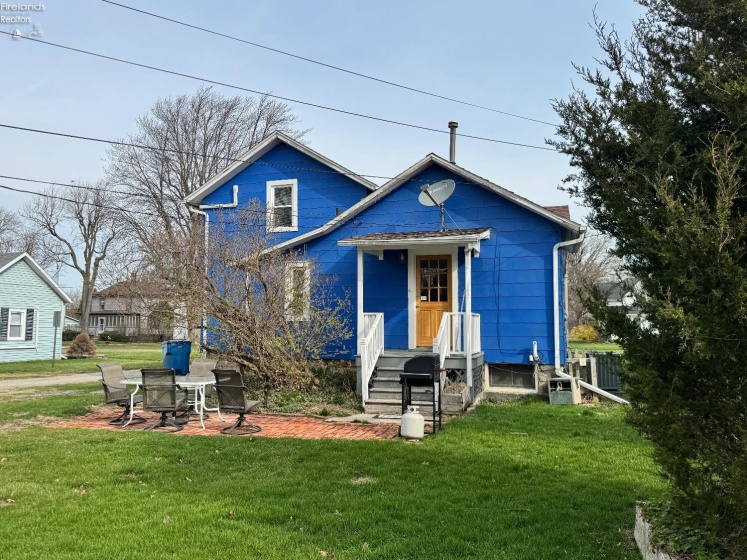 413 Third Street, Port Clinton, 43452, 3 Bedrooms Bedrooms, ,2 BathroomsBathrooms,Residential,For Sale,Third,20261090