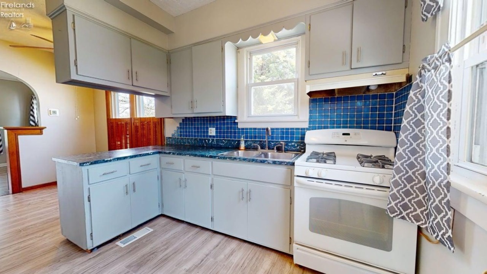 529 Main Street, Willard, 44890, 4 Bedrooms Bedrooms, ,1 BathroomBathrooms,Residential,For Sale,Main,20261107