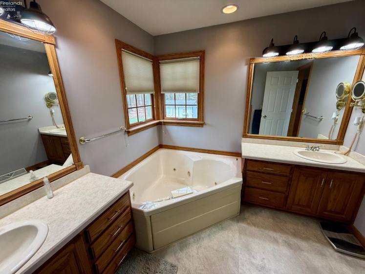 605 Sassafras Drive, Vermilion, 44089, 3 Bedrooms Bedrooms, ,3 BathroomsBathrooms,Residential,For Sale,Sassafras,20261115