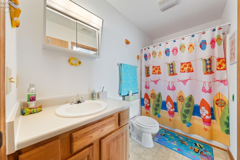 59 Schooner Point Drive, Port Clinton, 43452, 3 Bedrooms Bedrooms, ,2 BathroomsBathrooms,Residential,For Sale,Schooner Point,20261116