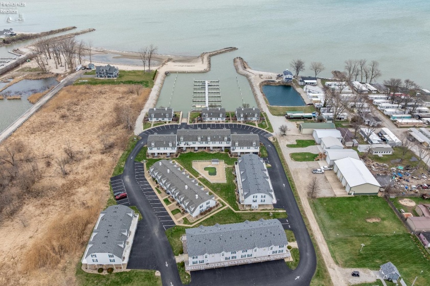 59 Schooner Point Drive, Port Clinton, 43452, 3 Bedrooms Bedrooms, ,2 BathroomsBathrooms,Residential,For Sale,Schooner Point,20261116