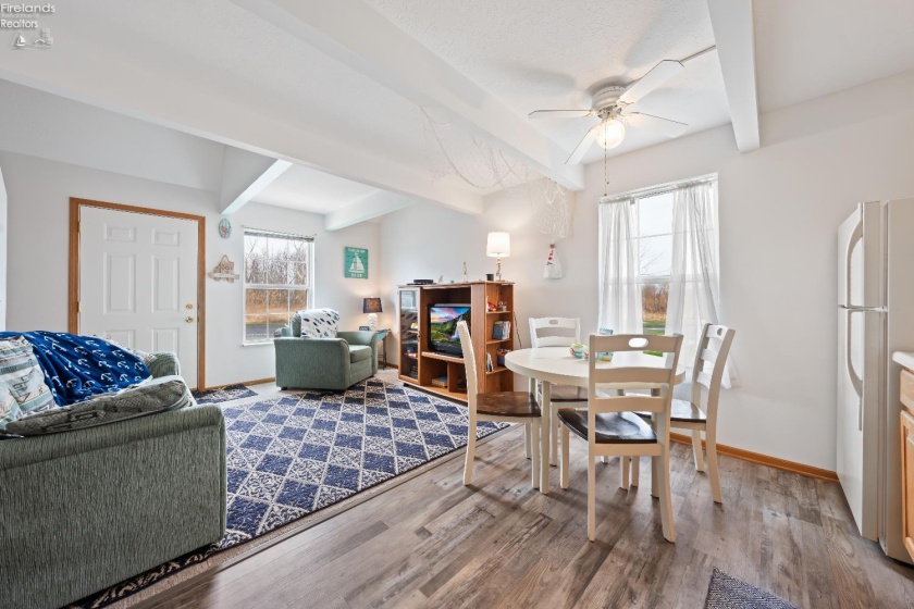 59 Schooner Point Drive, Port Clinton, 43452, 3 Bedrooms Bedrooms, ,2 BathroomsBathrooms,Residential,For Sale,Schooner Point,20261116