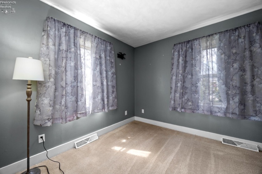 1009 5th Street, Fremont, 43420, 3 Bedrooms Bedrooms, ,1 BathroomBathrooms,Residential,For Sale,5th,20260925